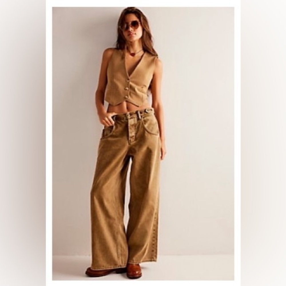 Free People - NEW NEVER WORN! 
We The Free Electric Feels Dropped Wide-Leg Jeans